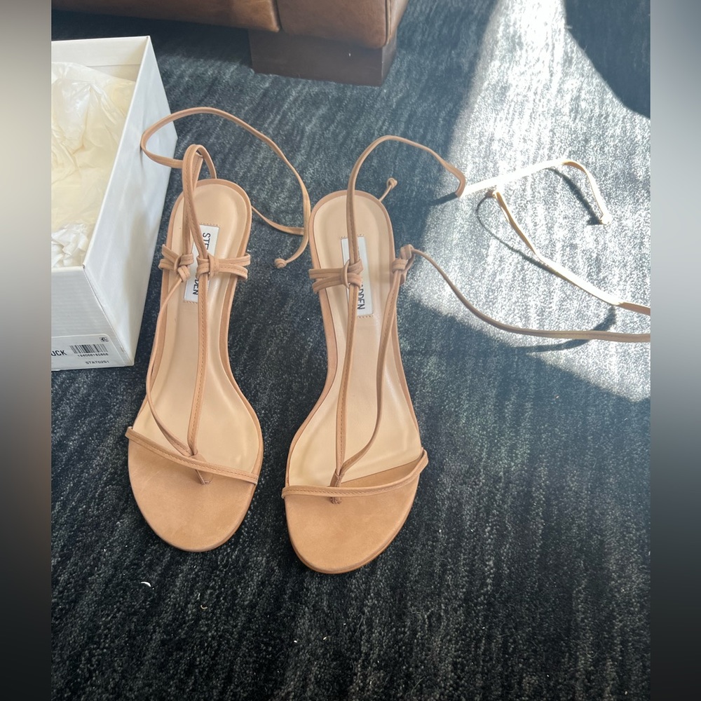 Steve Madden Status Sandal Lace up Heel